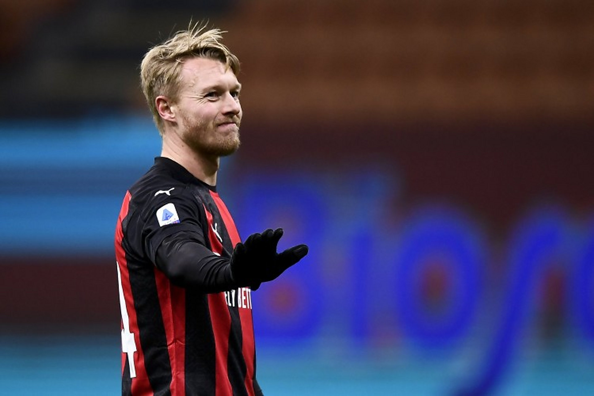 三亿网址 -AC米兰训练开放日;加时末段防线松动引欢呼;法国杯在即;赛程密集仍需轮换的简单介绍