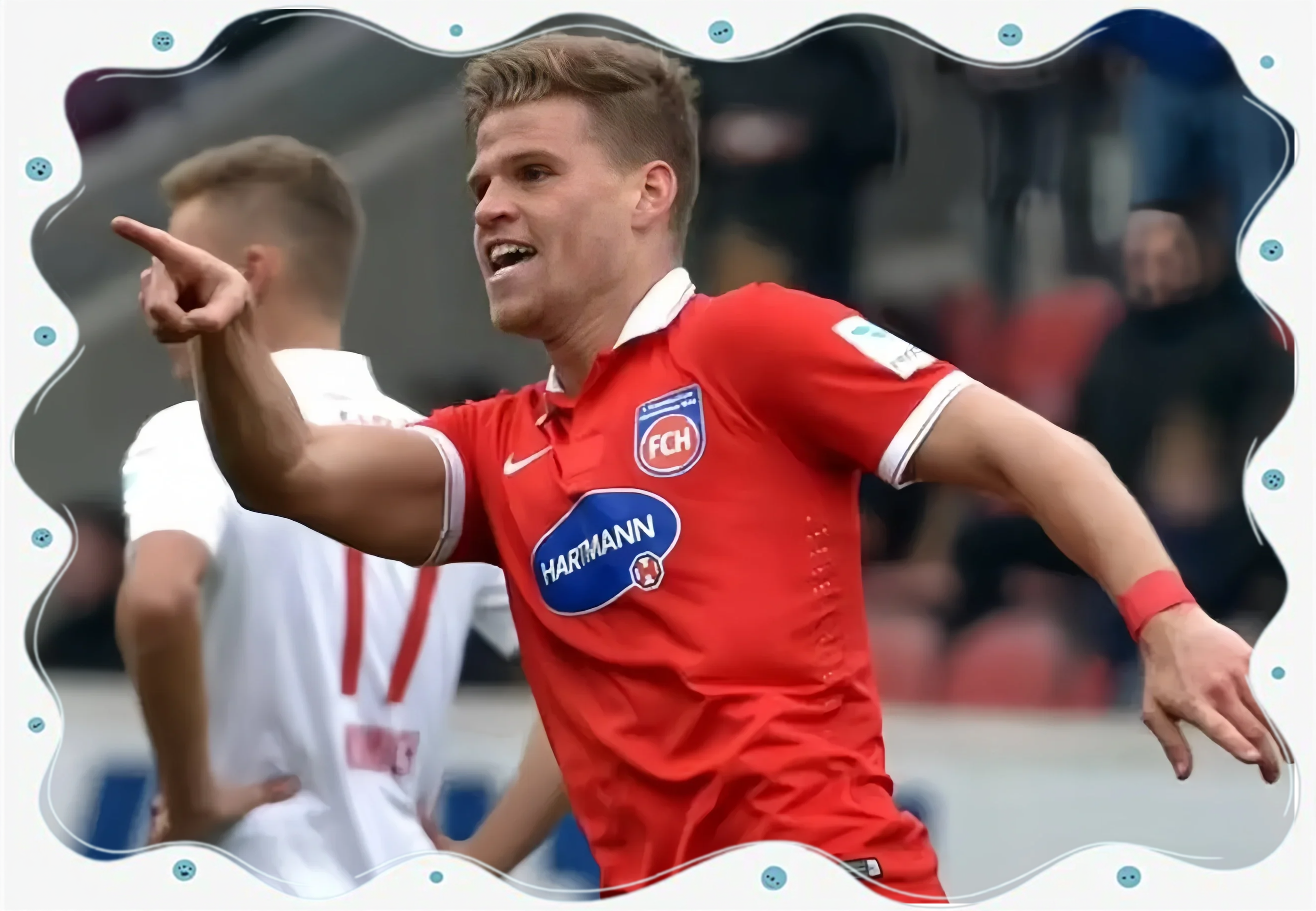 三亿体育平台 -转会期德甲焦点战，勒沃库森门线救险，媒体盛赞，更衣室氛围转暖 