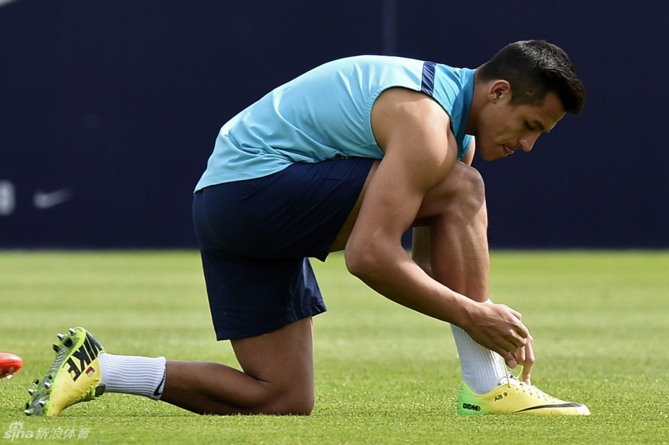 关于今晚体能课后，纽约尼克斯造点机会备战国王杯，态度坚定，控场能力受关注的信息